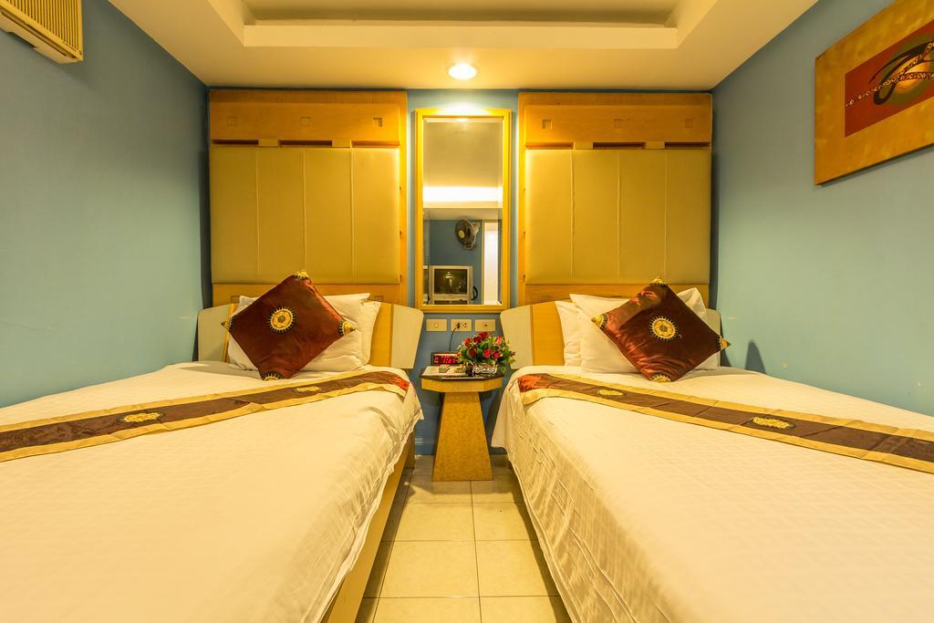 Sam'S Lodge Bangkok Buitenkant foto