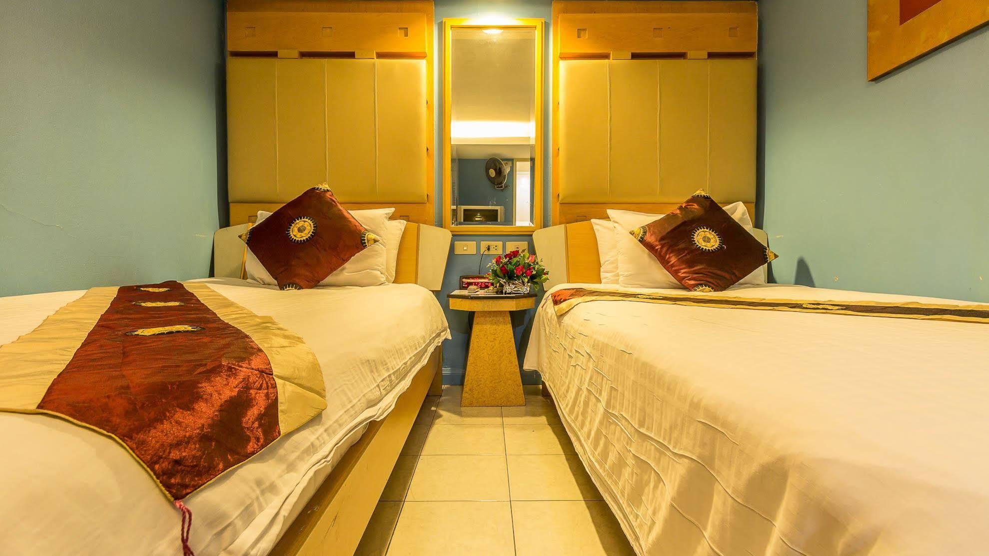 Sam'S Lodge Bangkok Buitenkant foto