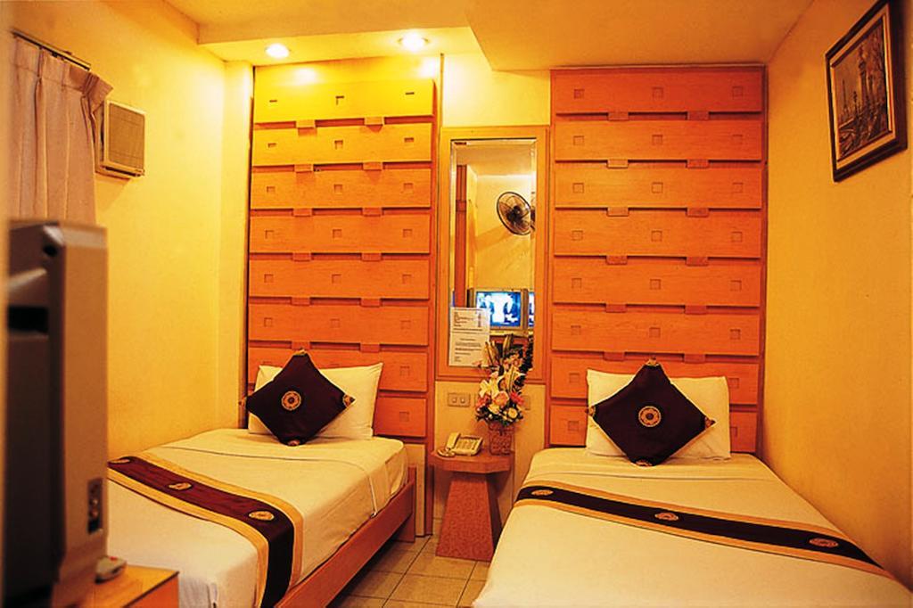 Sam'S Lodge Bangkok Buitenkant foto